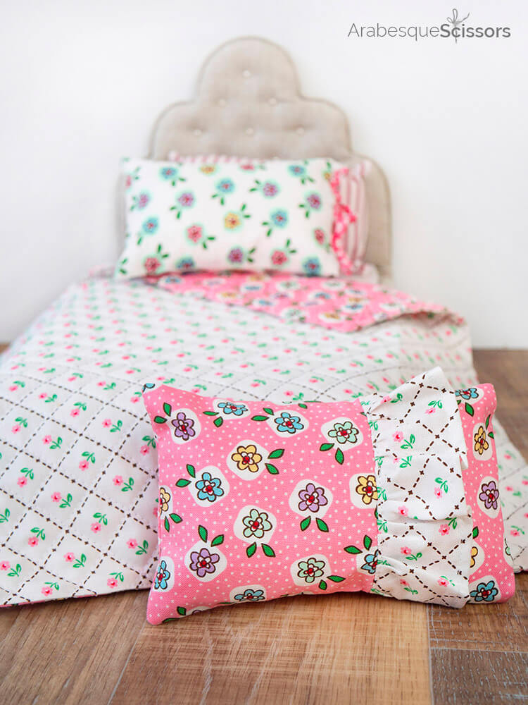Dolls Bed Set - FREE PATTERN and Instructional Video - cute ruffled dolls pillow