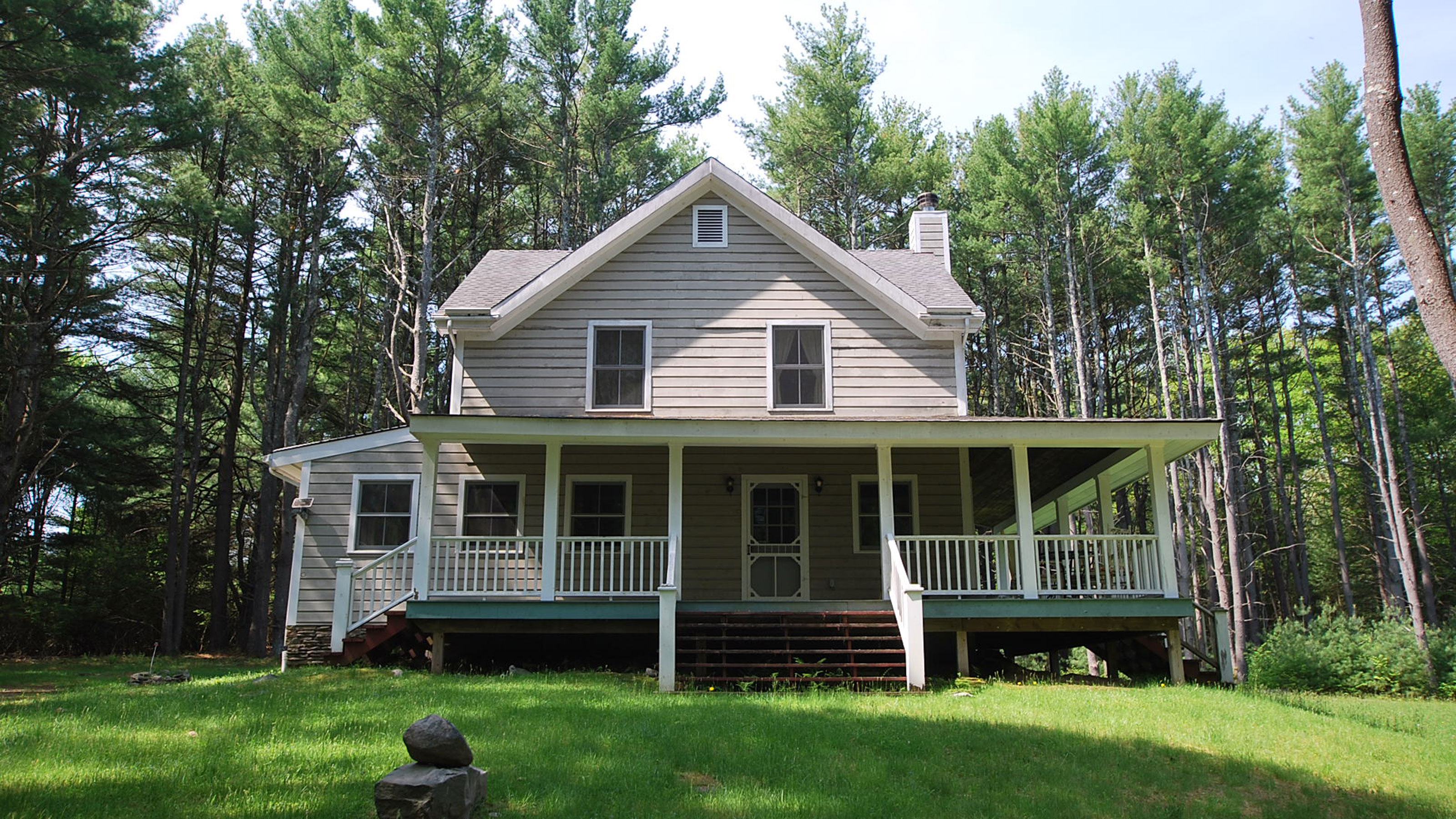 Farmhouse 01 / Real Estate / Catskill Farms