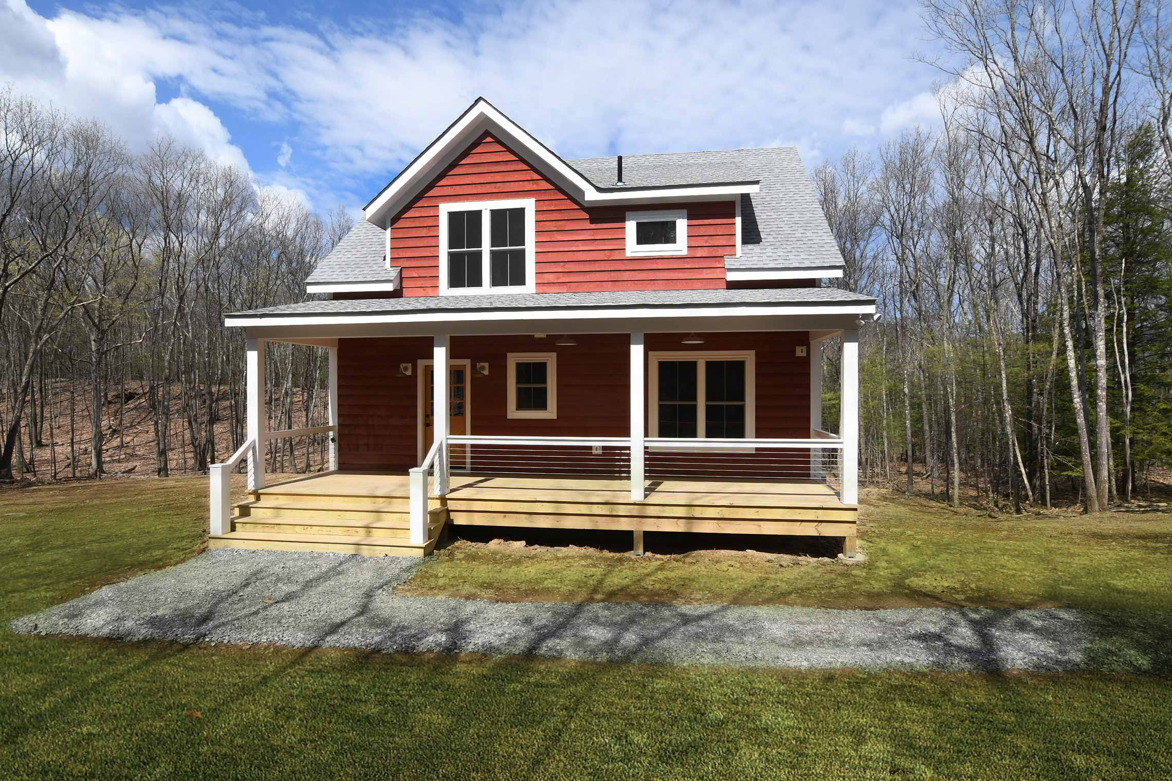 Farmhouse 58 / Saugerties, NY Real Estate / Catskill Farms