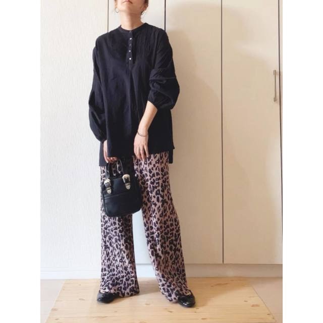 40代のワイドパンツ選び決定版 おしゃれ度が上がるアラフォーにおすすめしたい見本コーデ30選 Drobe Magazine ファッションで素敵に 毎日を楽しく