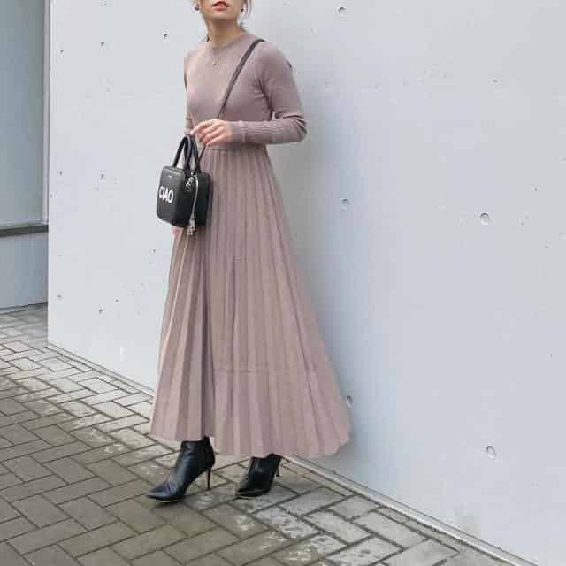 今っぽニットワンピは重ね着で楽しむ!カラー別ニットワンピースと