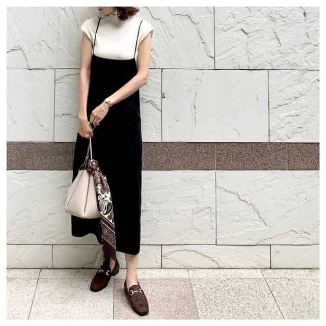 地味見えしない 大人のシンプルコーデのポイントと季節別の着こなし16選 Drobe Magazine ファッションで素敵に 毎日を楽しく