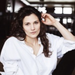 Headshot of Lis Muller-Trede