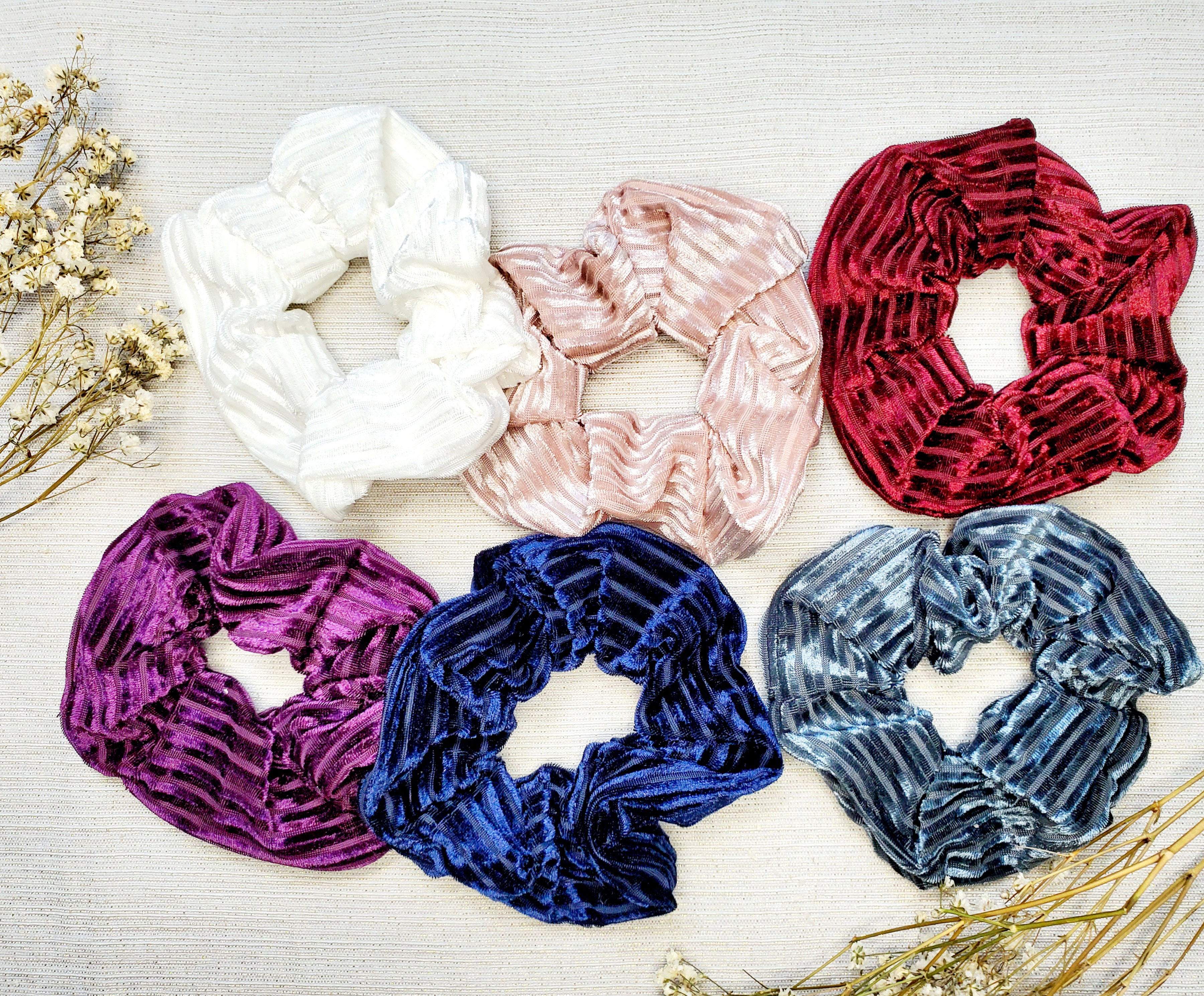 6 ribbed velvet scrunchies