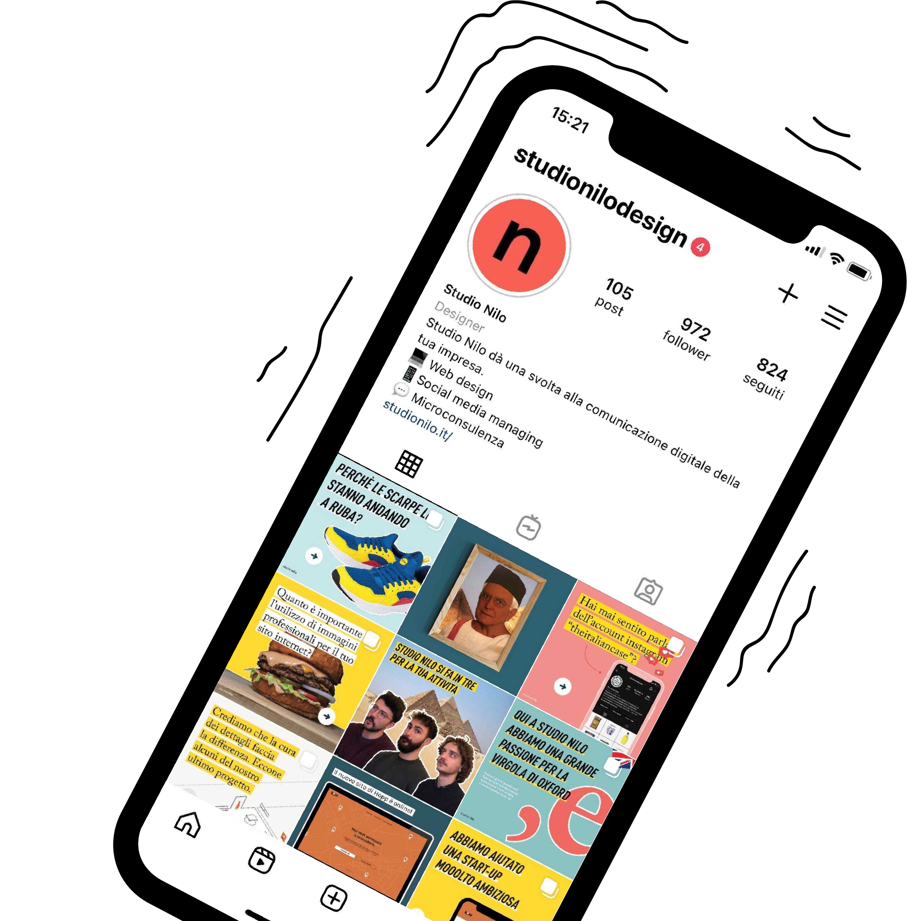 Uno smartphone mostra una porzione del feed Instagram del nostro account. Seguici!
