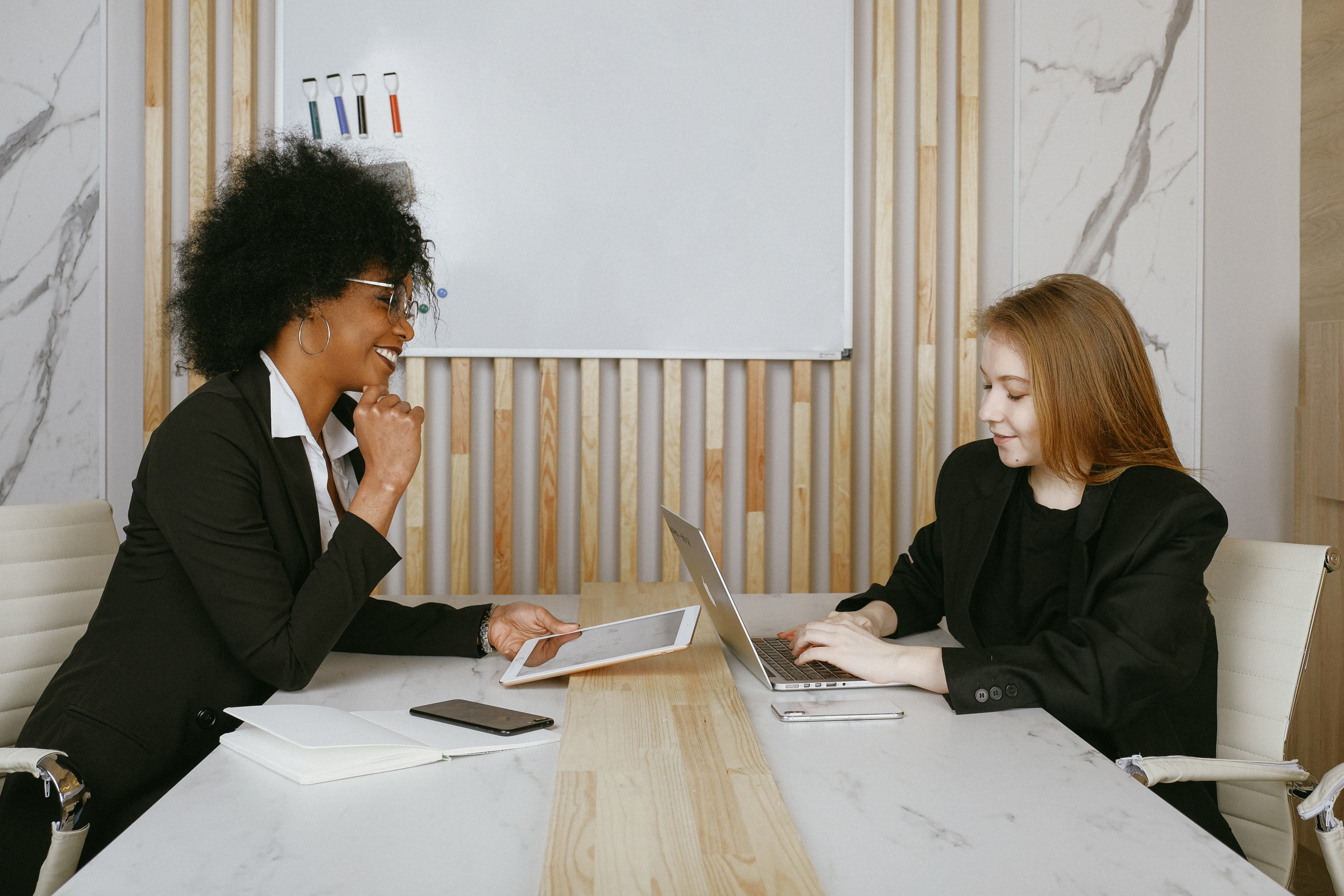 What does a customer satisfaction strategy look like?