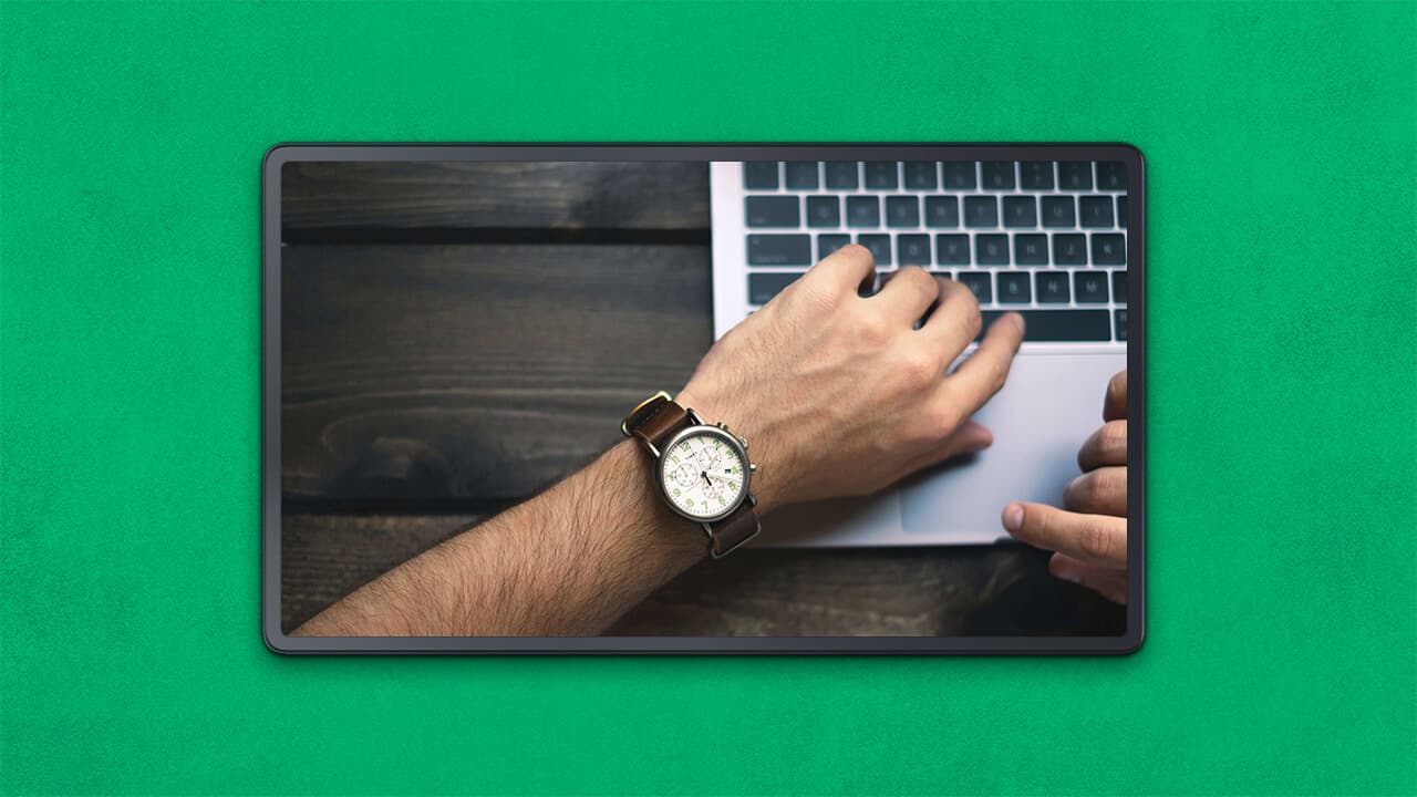 A Comprehensive Guide on How Digital Signage Can Save Your Time and Money