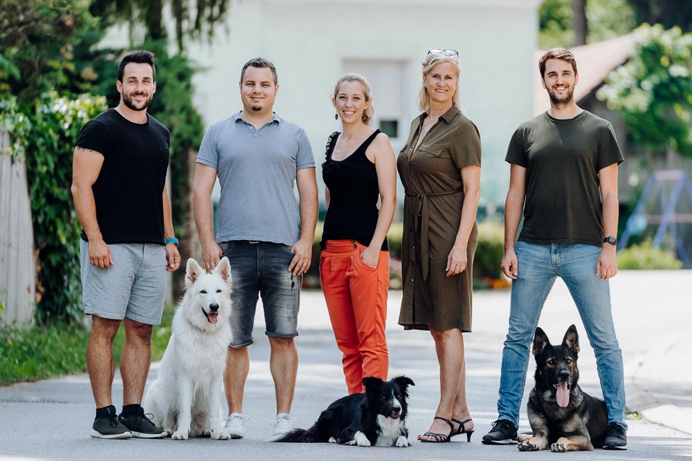Aniveri-Team-web.jpg