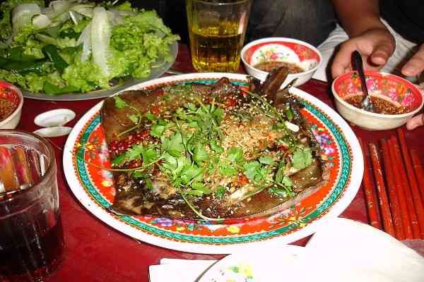 cách làm cá đuối nướng giấy bạc.