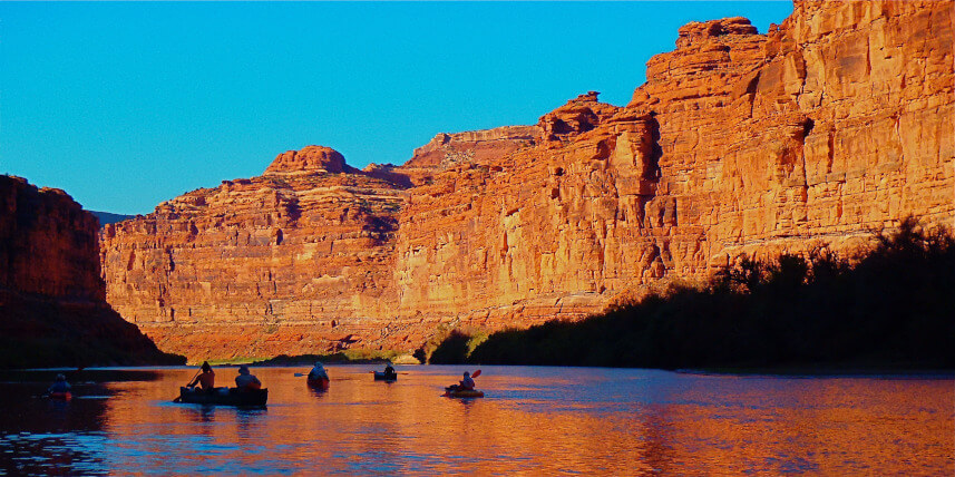 Impressive canyons make you look in awe.