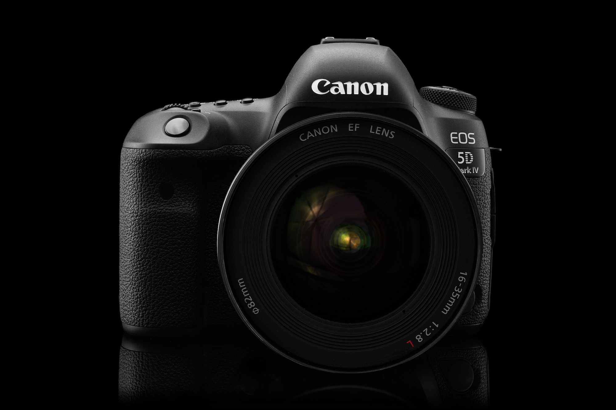 Studio shot of a Canon DSLR camera