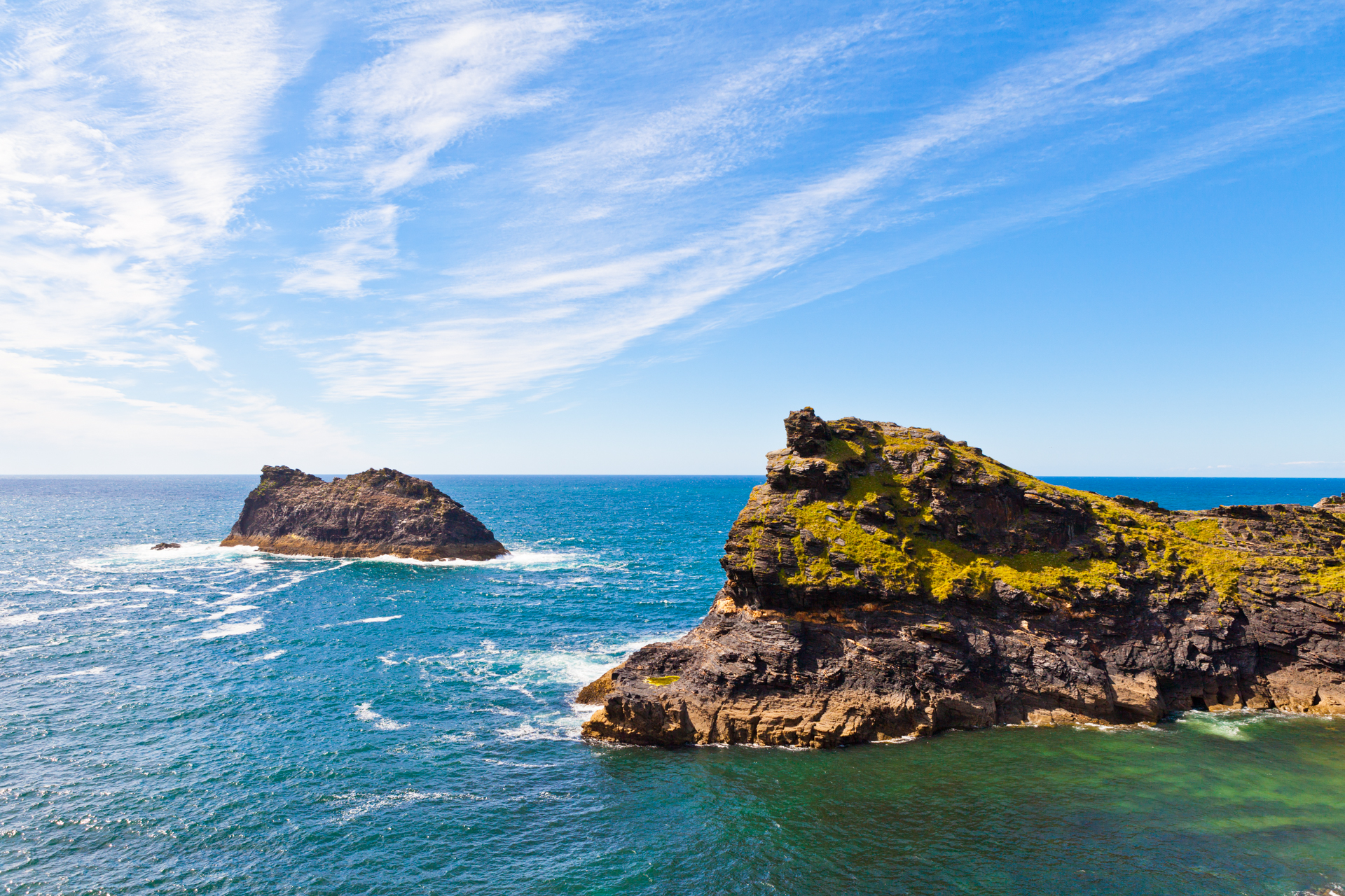 Seascape with a horizon line in the middle