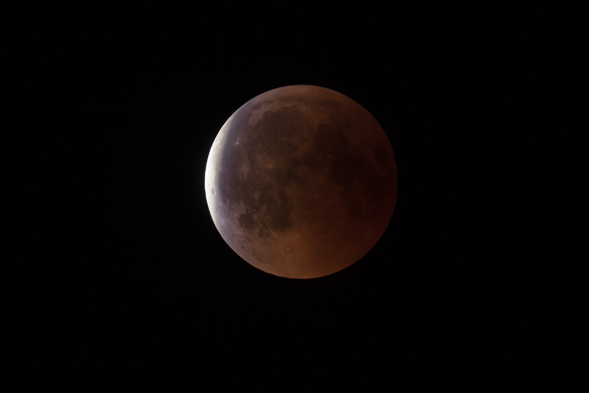 The penumbral phase of the Blood Moon