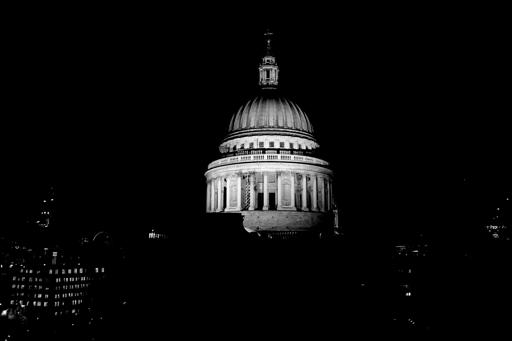 The dome of St. Paul's Cathedral London illuminated at night