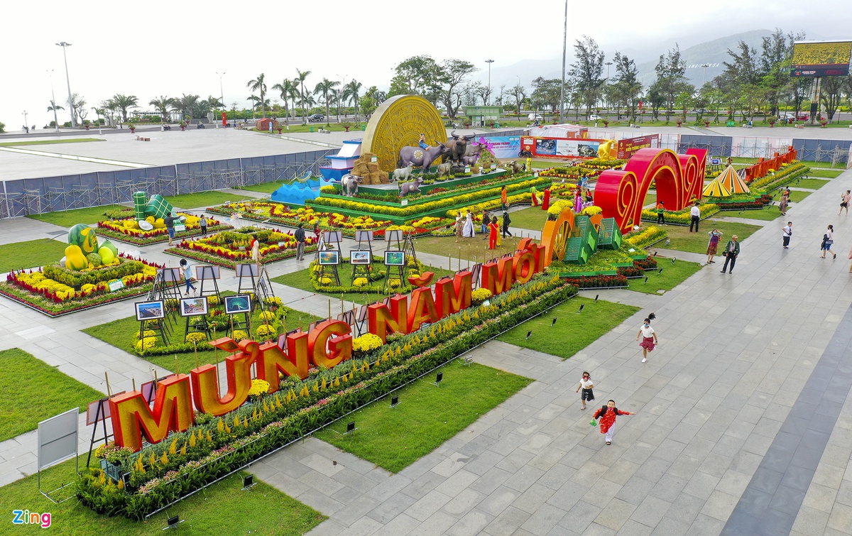 Gia dinh dan trau hanh phuc anh 1