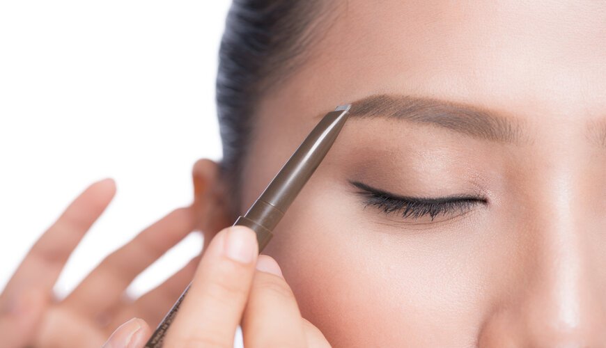 các bước trang điểm mắt vẽ chân mày