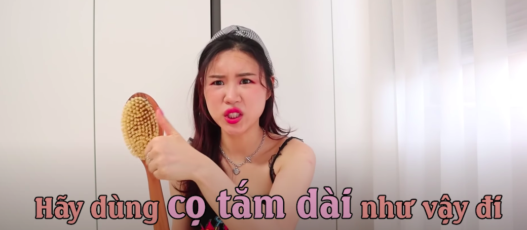 Cô nàng Hàn Quốc trị sạch 100% mụn lưng và vết thâm nhờ "tắm" với sữa rửa mặt, còn gợi ý thêm lọ xịt chuyên dụng chỉ tầm 300k mà trị sạch mọi dấu vết trên lưng - Ảnh 4.