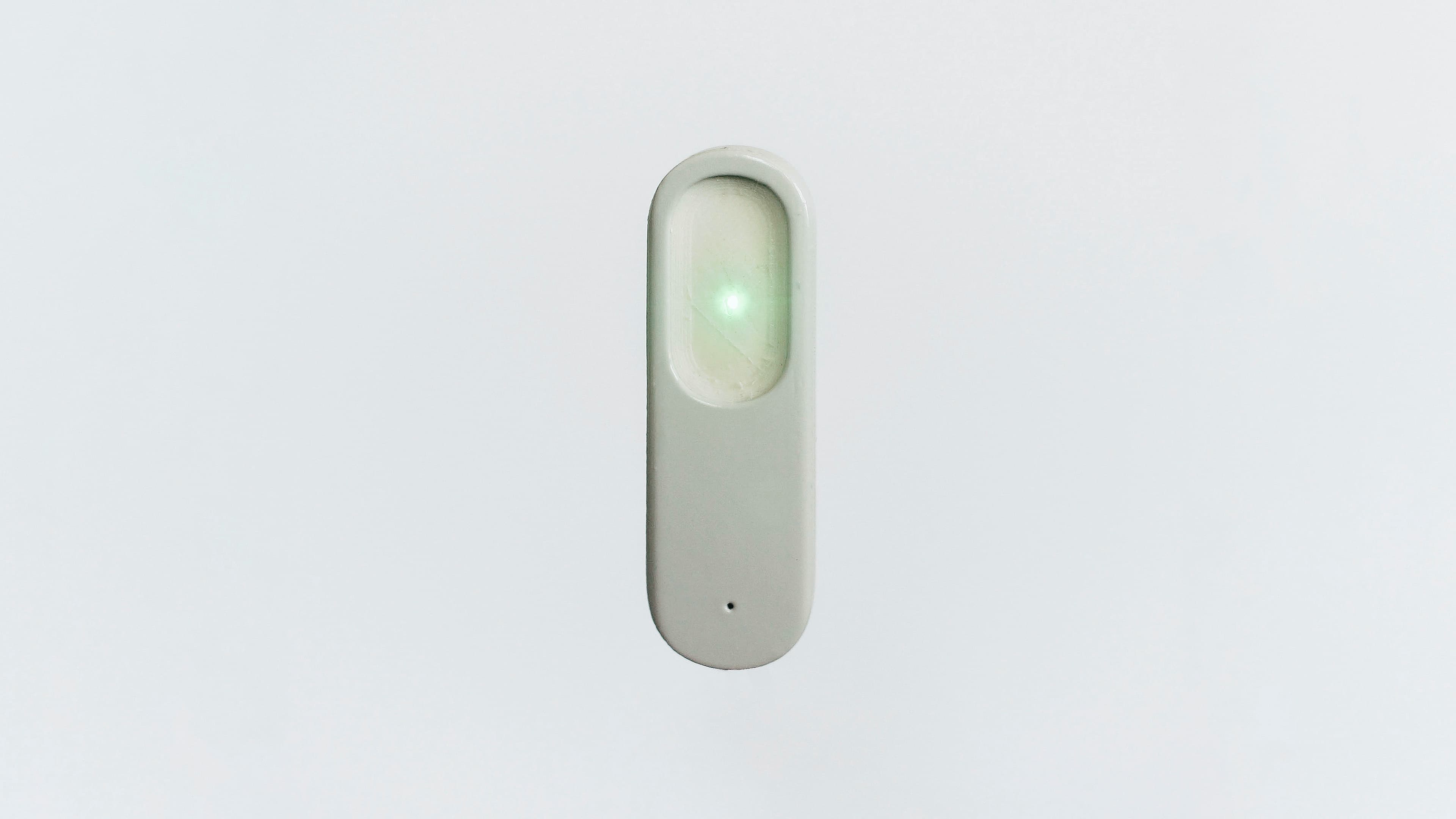 A concept empowerment tool for taking control over anxiety, stress, and panic through monitoring and stabilisation of regular breathing rhythm and resting heartbeat.