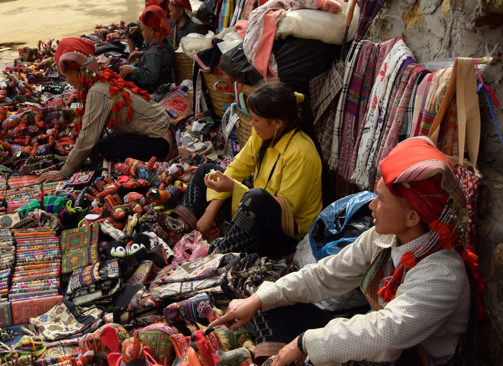Thủ công mỹ nghệ Sapa, Phụ nữ Dao đỏ, Sapa