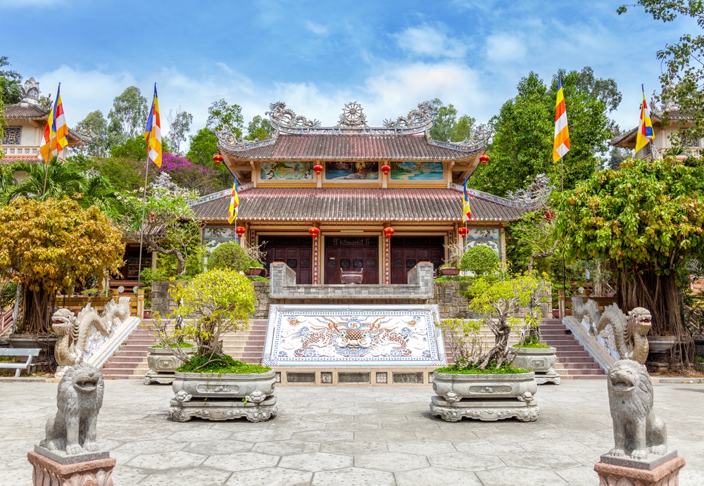 Chùa Long Sơn Nha Trang, Việt Nam