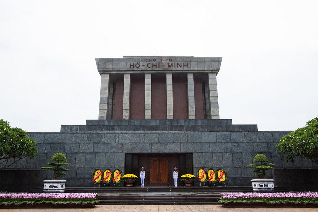 Tượng đài Hồ Chí Minh, Vịnh Hạ Long