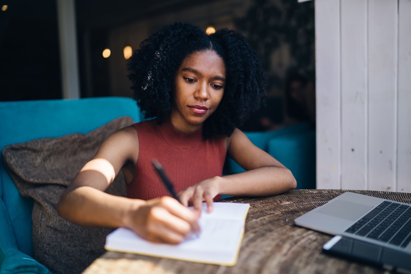 Estudar para a residência exige primeiramente que a banca seja selecionada, pois todos os esforços serão direcionados para ela. Foto: Reprodução/AdobeStock