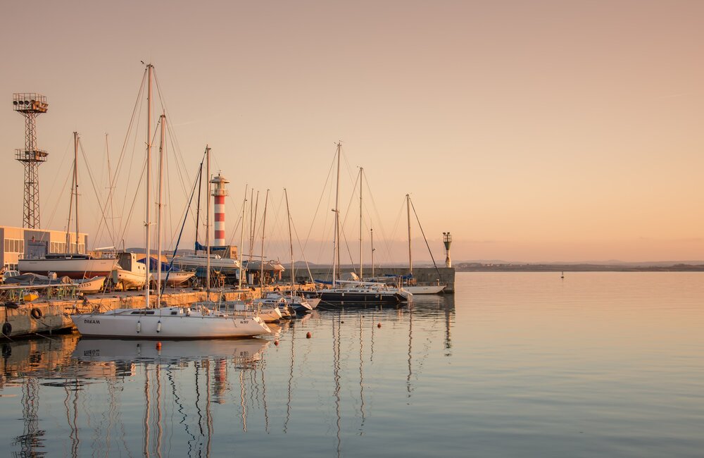 marina-2090878_1920.jpg