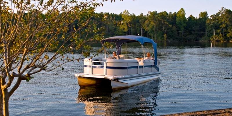 How to anchor your Pontoon Boat safely