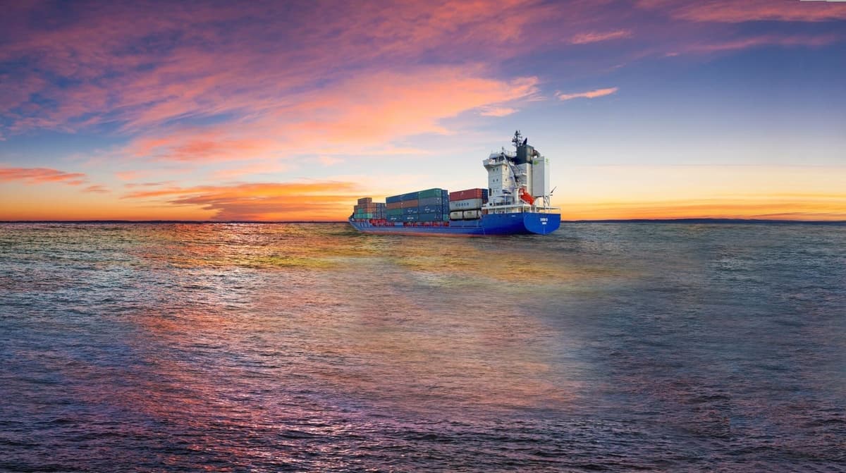 Ship collects its own CO2 Emissions