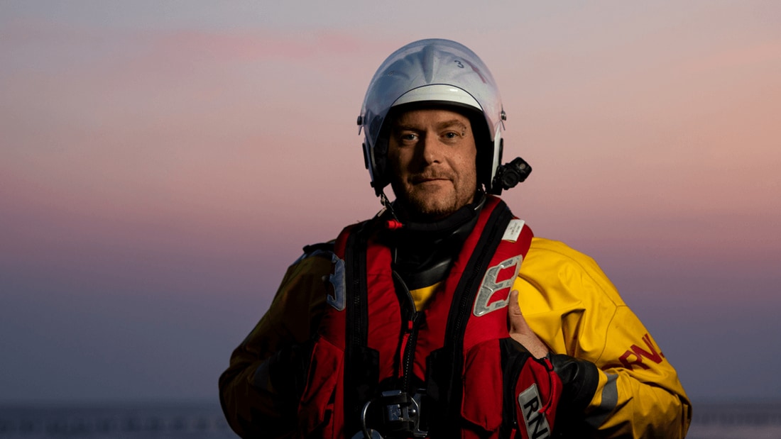 The RNLI talk water safety with savvy navvy - boating life podcast