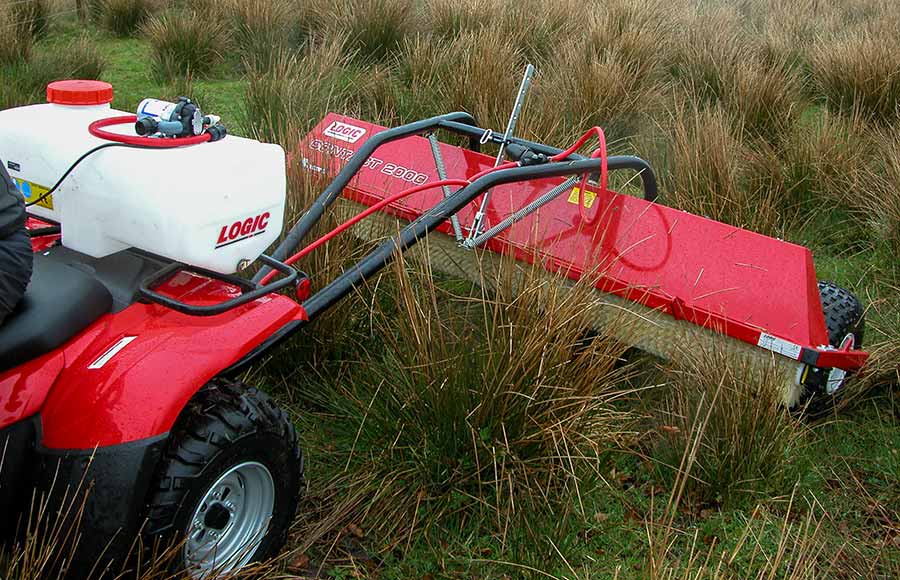 Contact 2000 CTF Towed ATV Weed Wiper from Logic