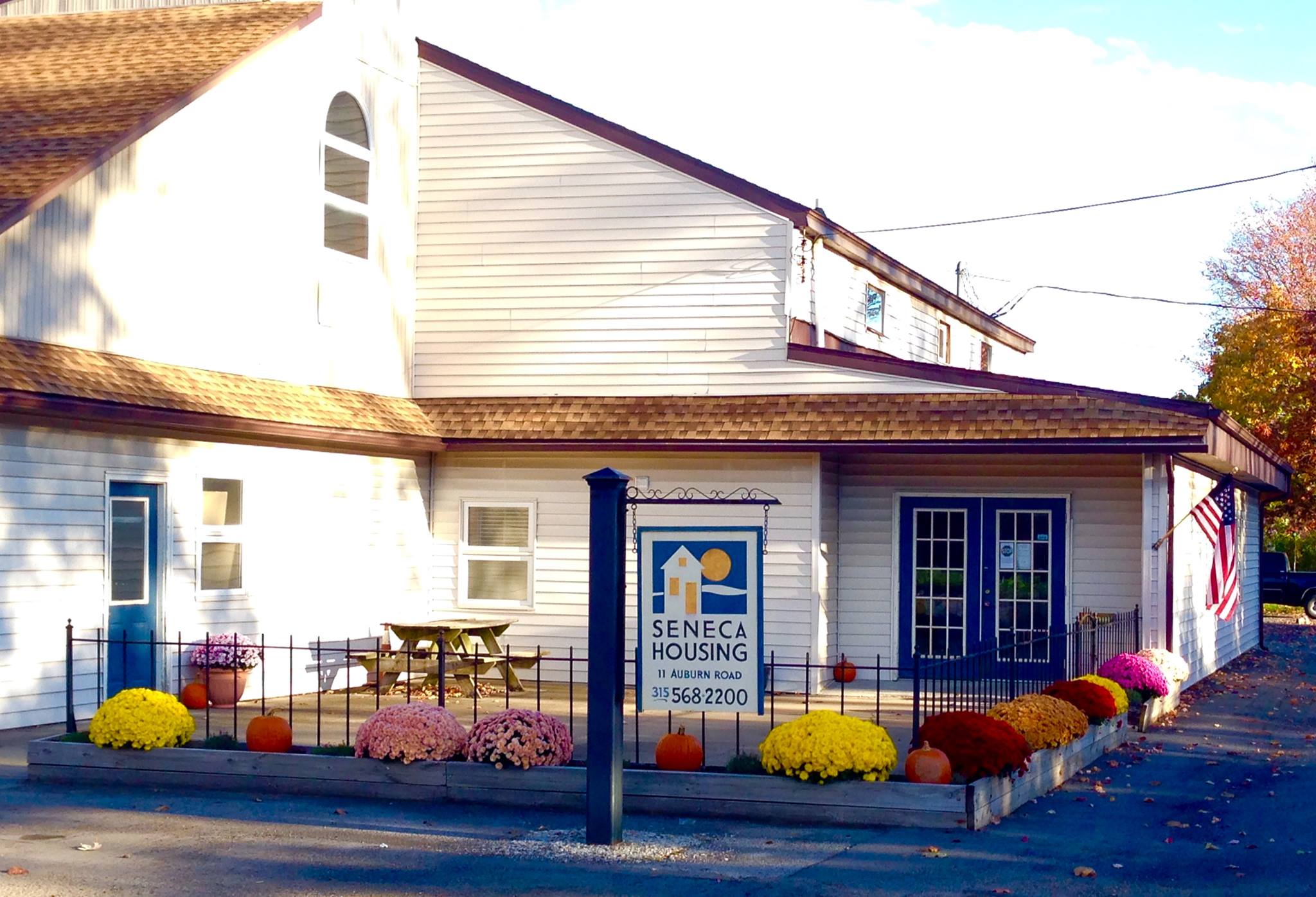 seneca housing office