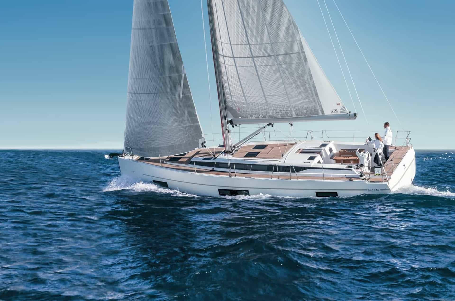 Bavaria C45 exteriör