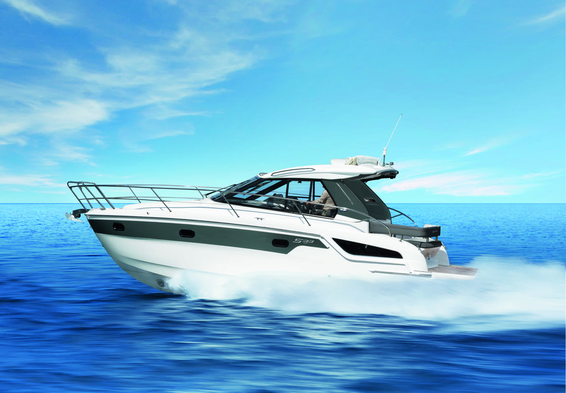 Bavaria S33 exteriör