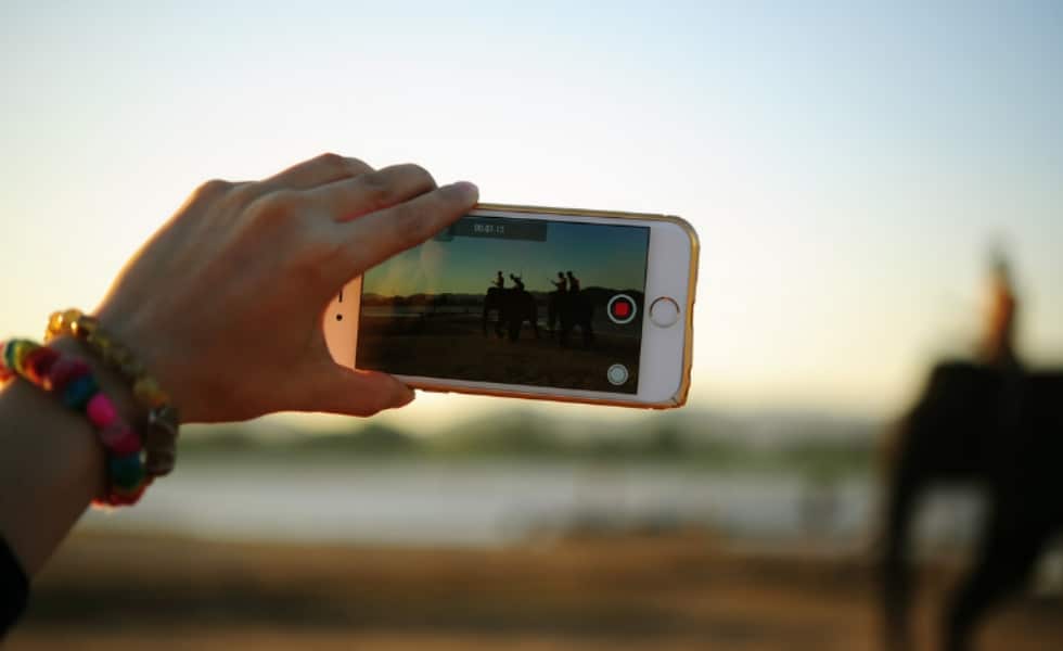 Using a smartphone to film video content