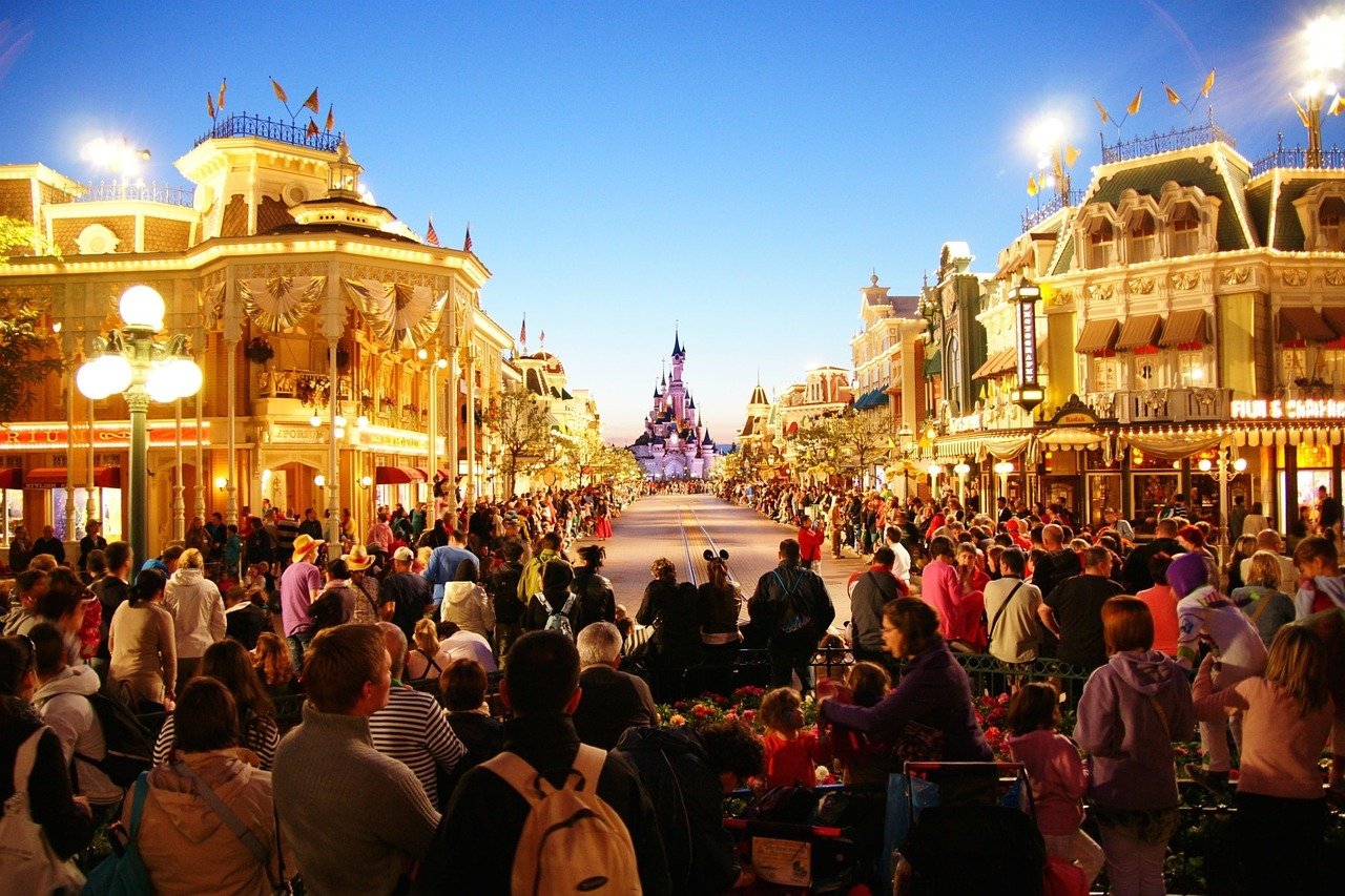 tourists enjoying Disneyland Paris