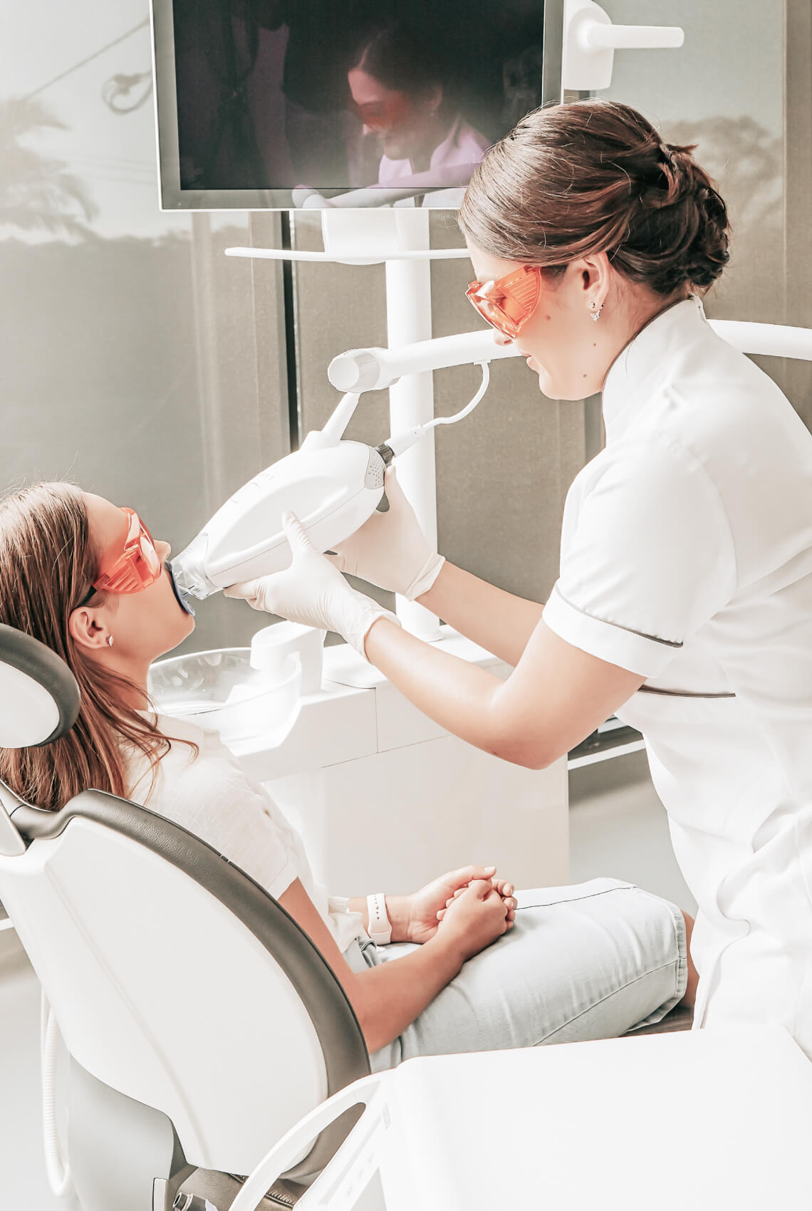 Are Teeth Whitening Kits Safe? 7 Facts to Know Before You Buy