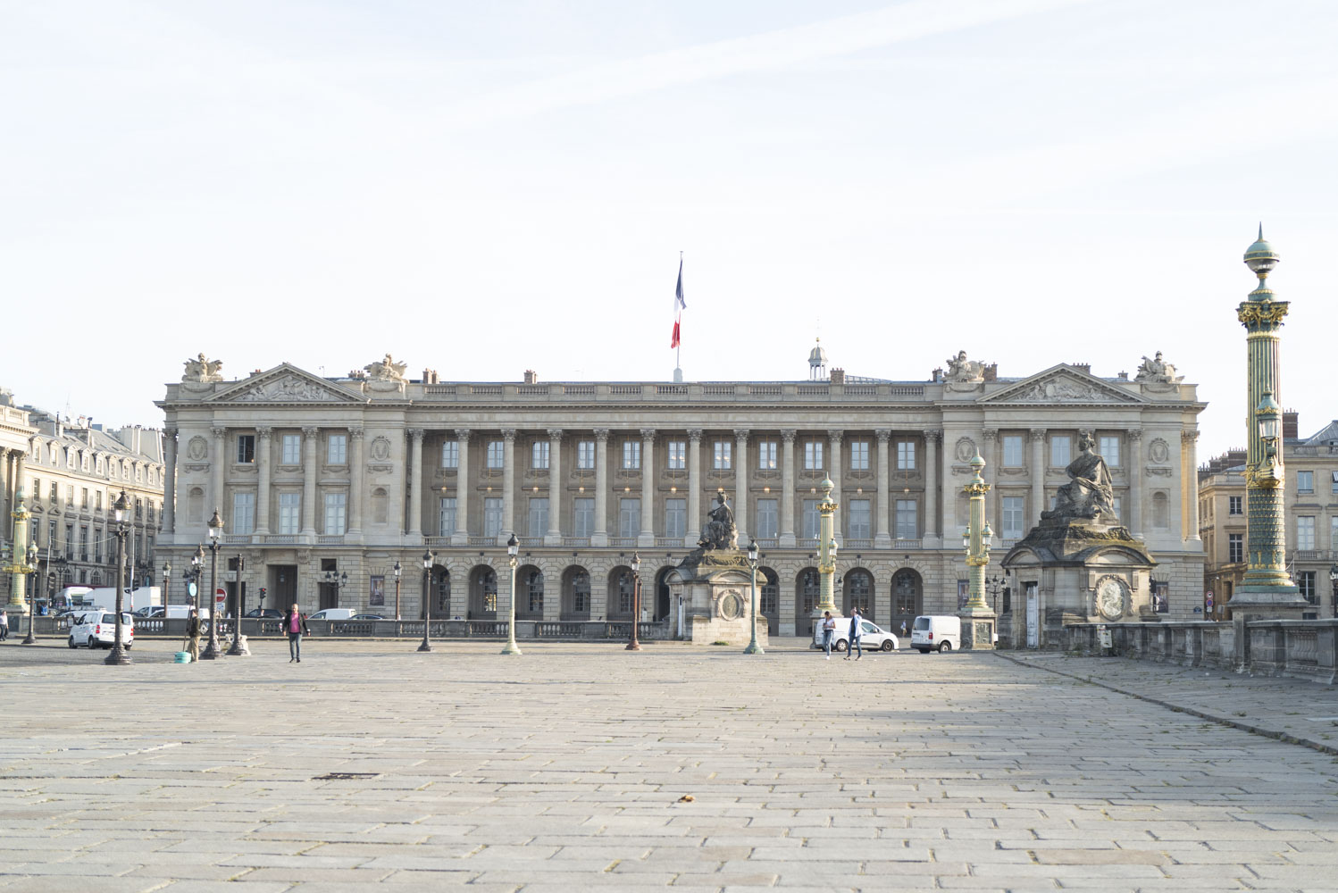 Les Arches s'installent chez Morning, place de la concorde