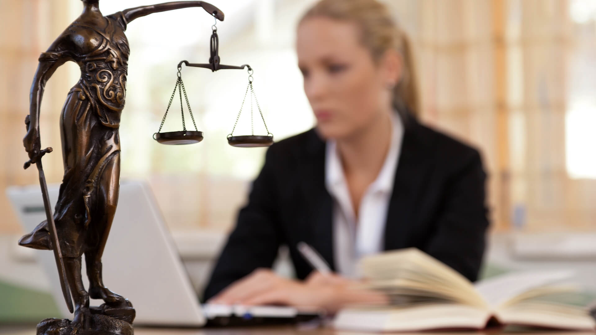 Abogado ante los tribunales