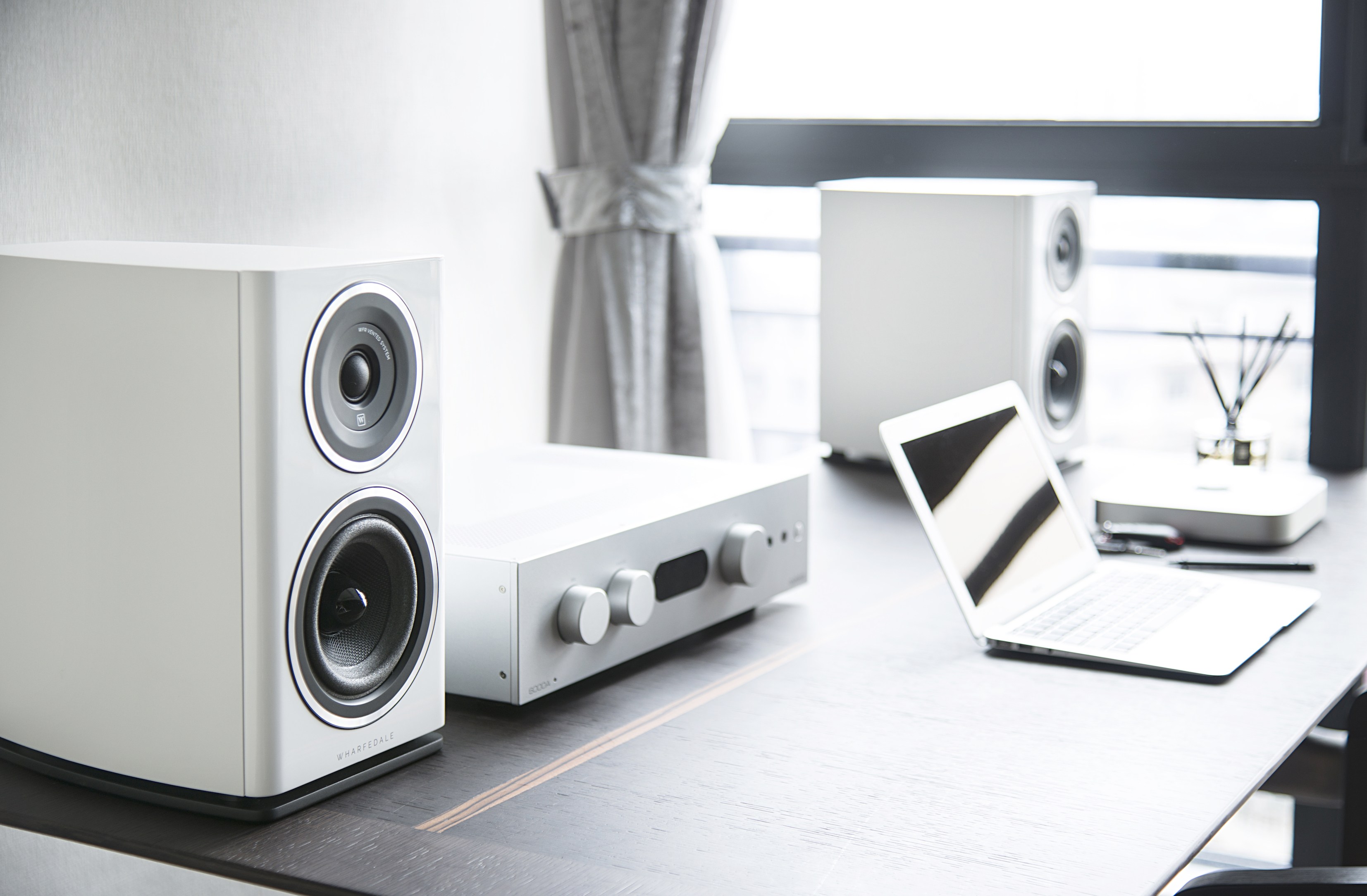 Audio more. Эсдиай медиа. 2. Audio more. Напольная акустика open baffle.