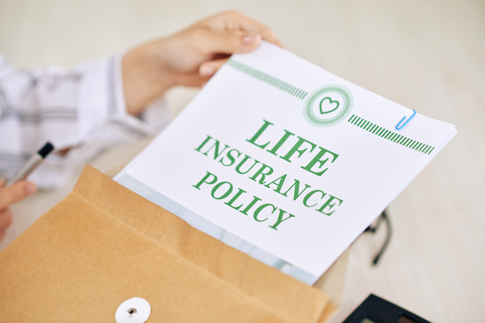 Pros and cons on life insurance policies