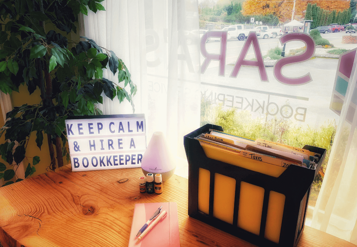 Sara Gibbs Desk