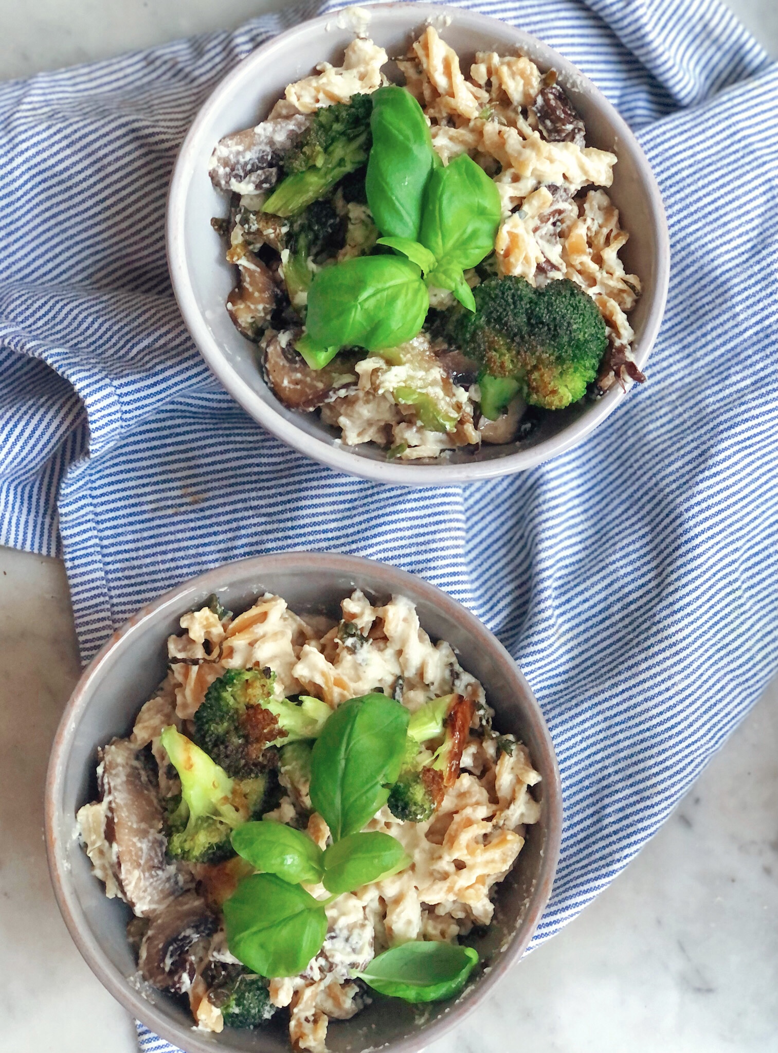 Vegansk Cashew Carbonara Recept från Foodgeekz