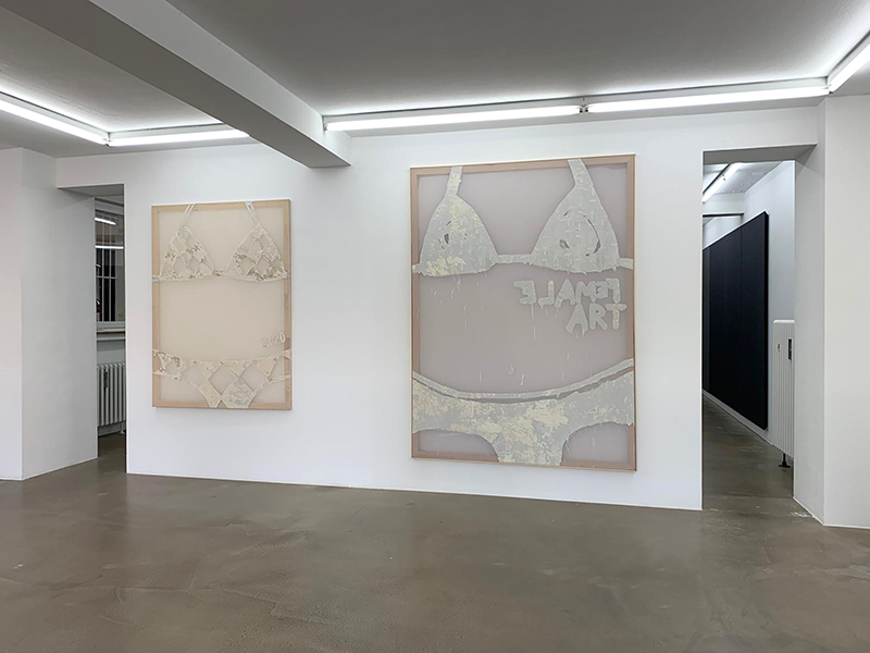 exhibition view, karo kuchar, gallery Mirko Mayer, self portrait