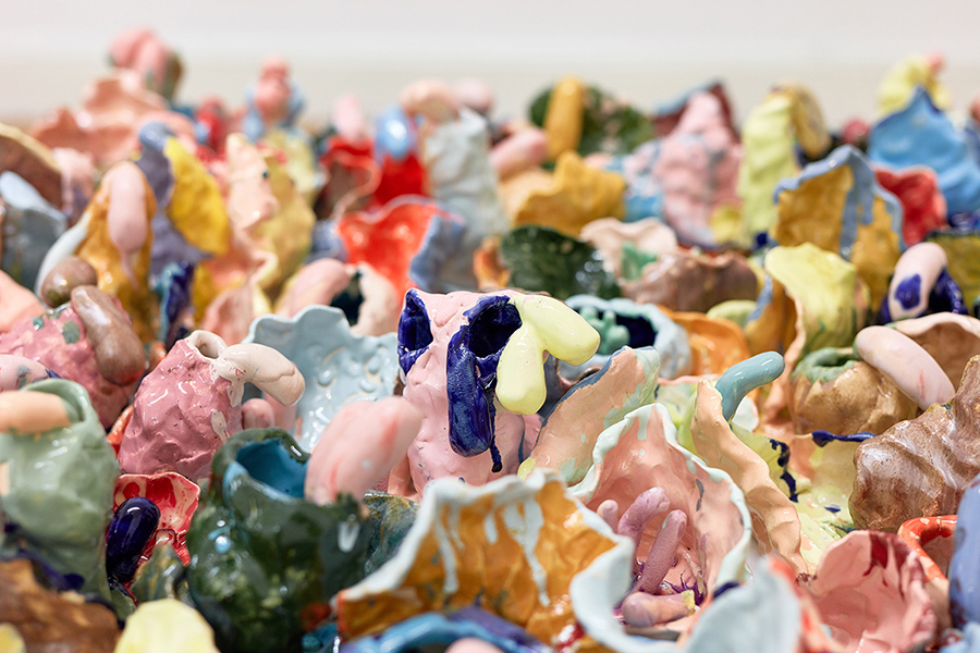 mira makai, ceramic installation, contemporar art, figurative, color