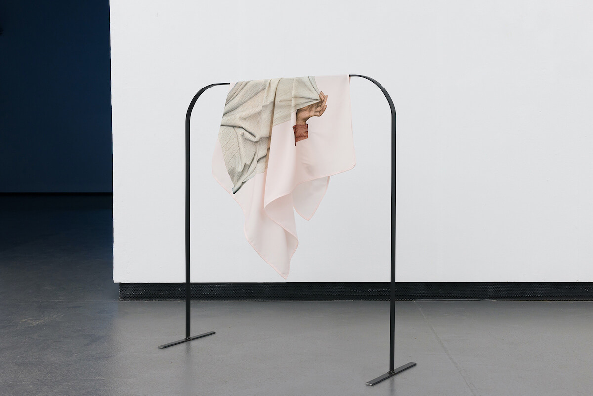 installation art, photography on fabric, kunsthalle, olene newkryta