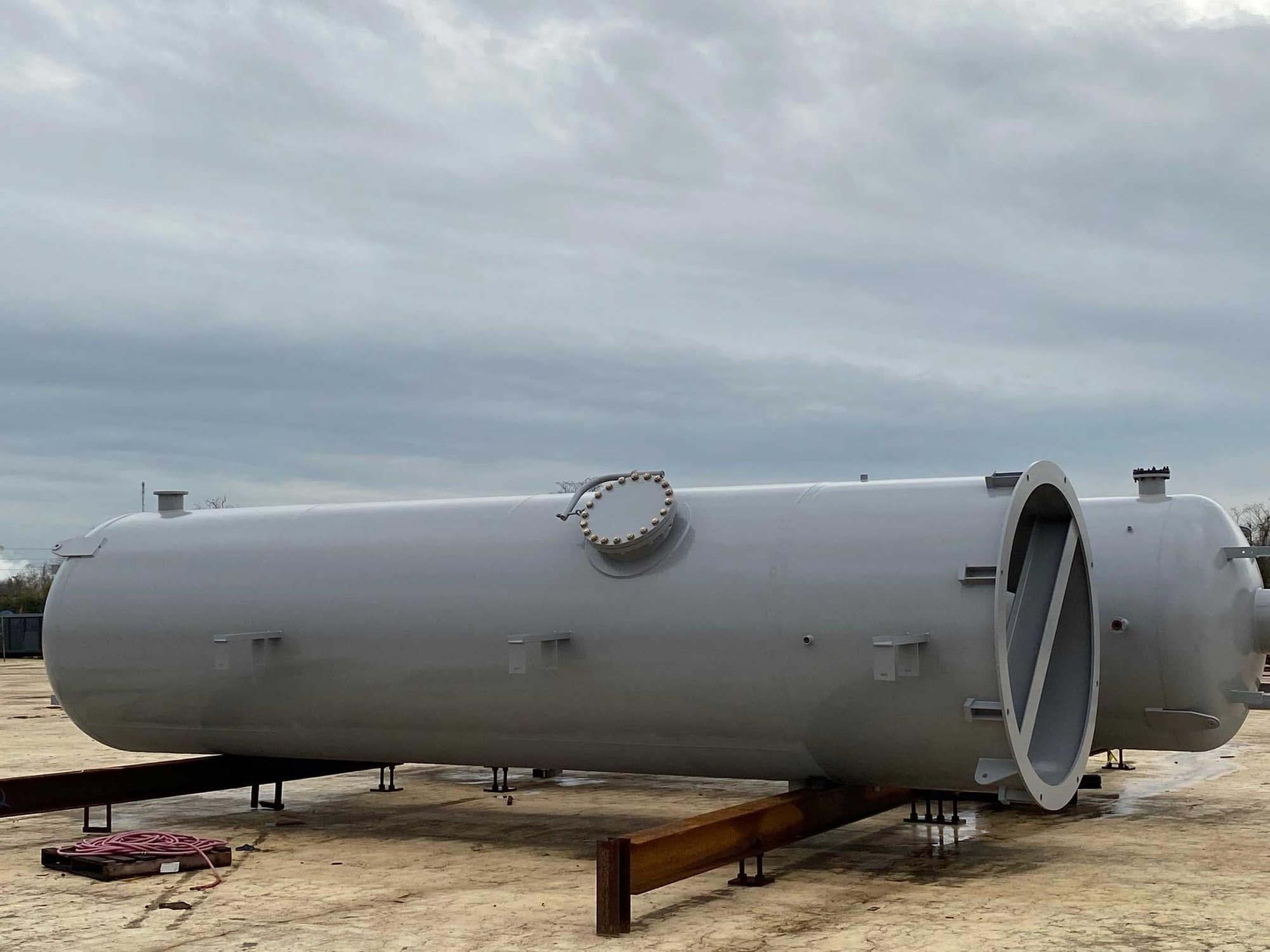 Two Phase/2 Phase Horizontal, Spherical & Vertical Separator Tech Fab