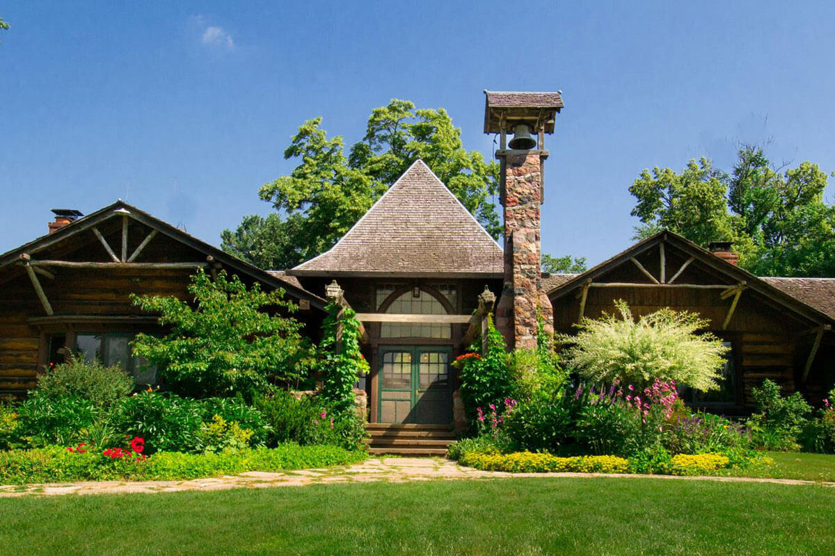 Stout's Island Club