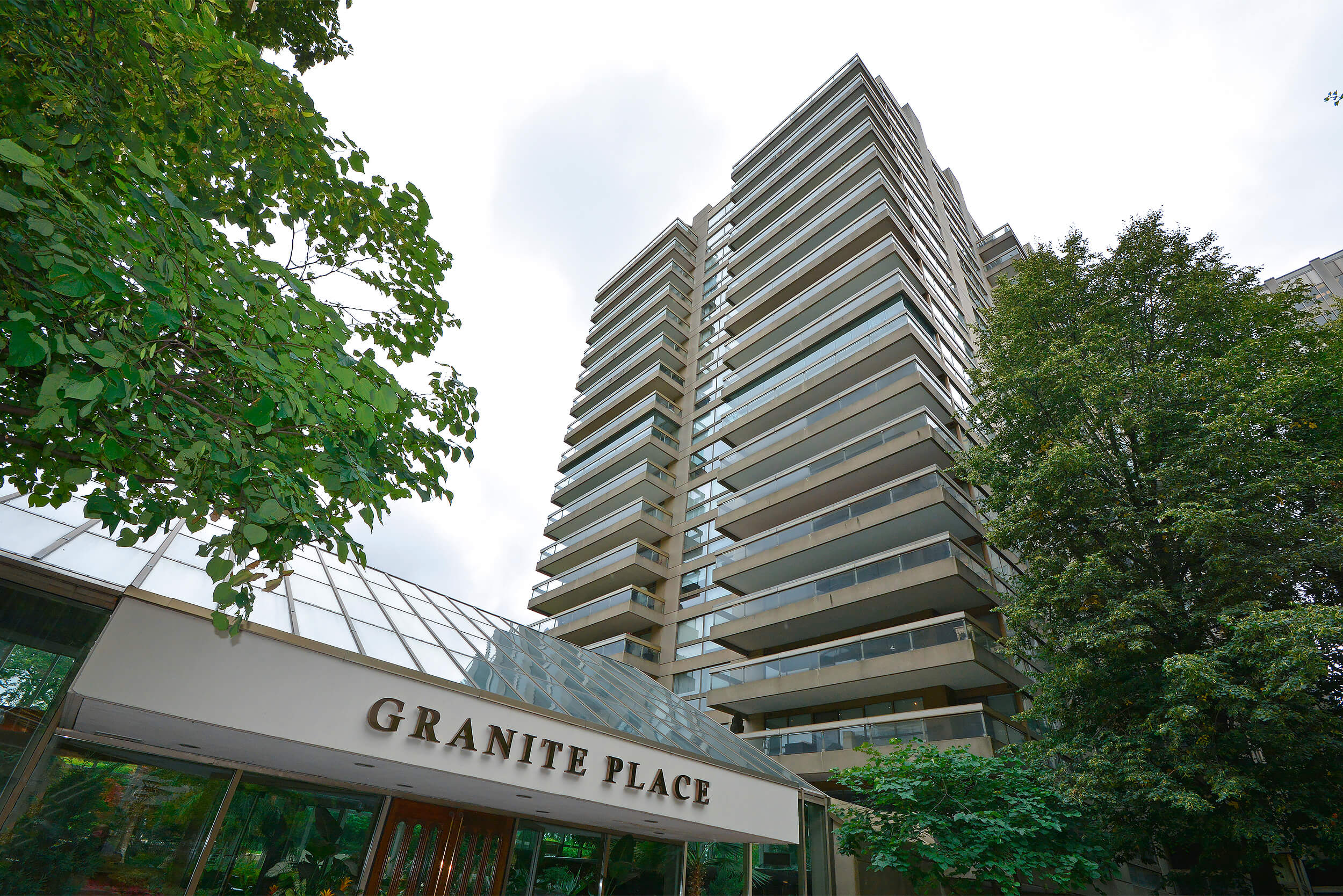 1,279,000 100663 St.Clair Avenue West, Toronto Ontario