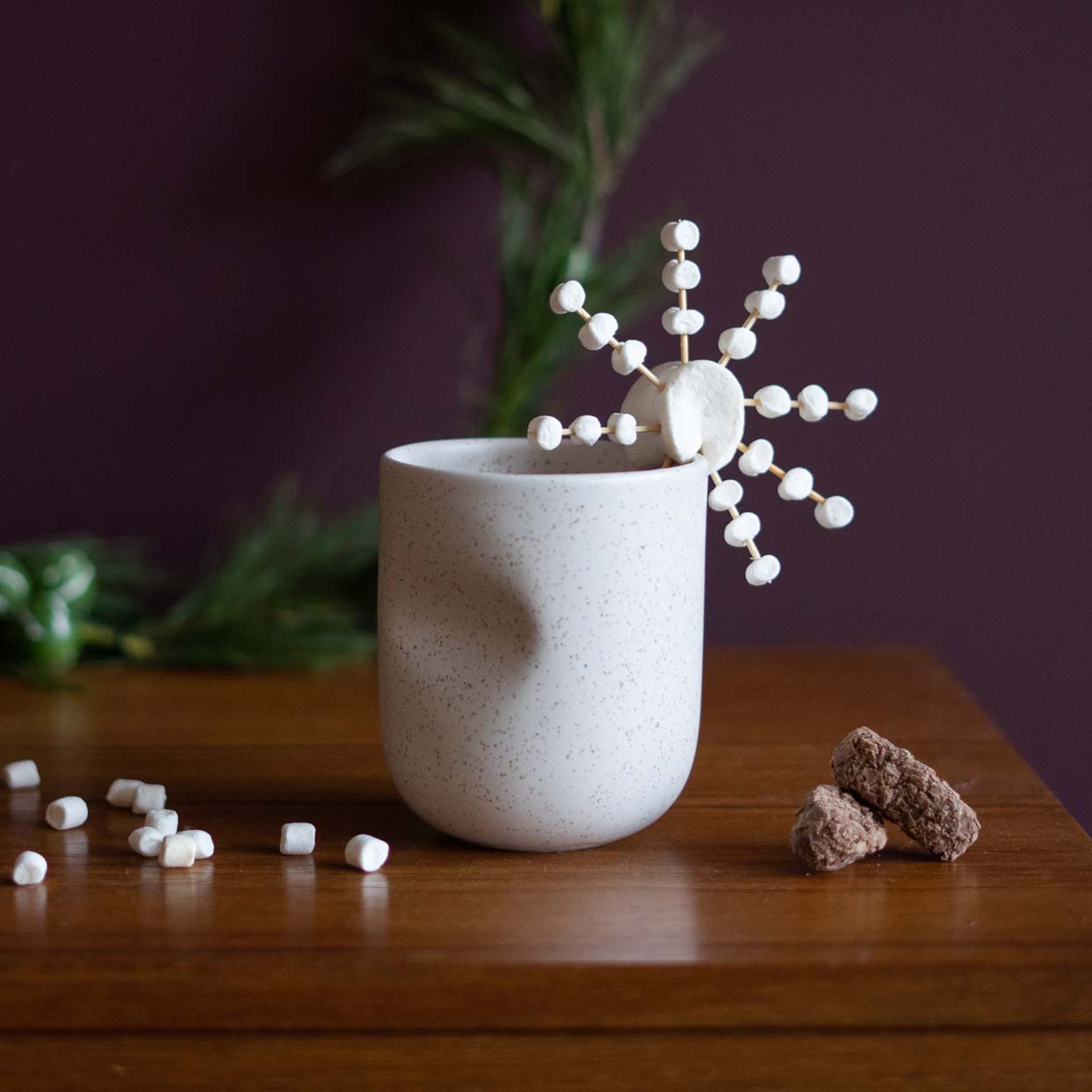 Zo maak je zelf een lekkere sneeuwvlok van marshmallows